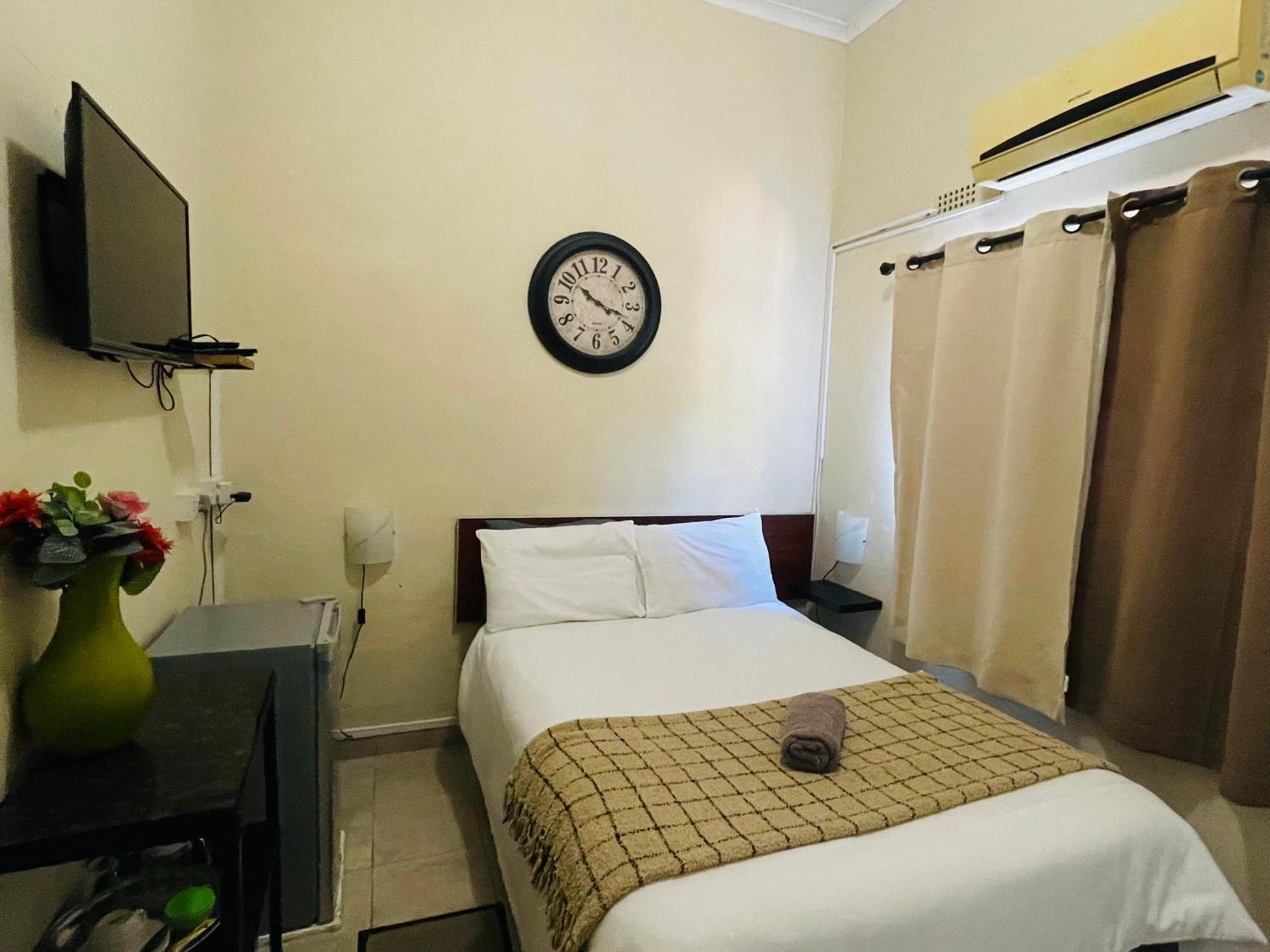 Abrama Bed And Breakfast Francistown Exterior foto